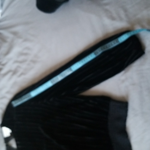 Blouse - Picture 3 of 4